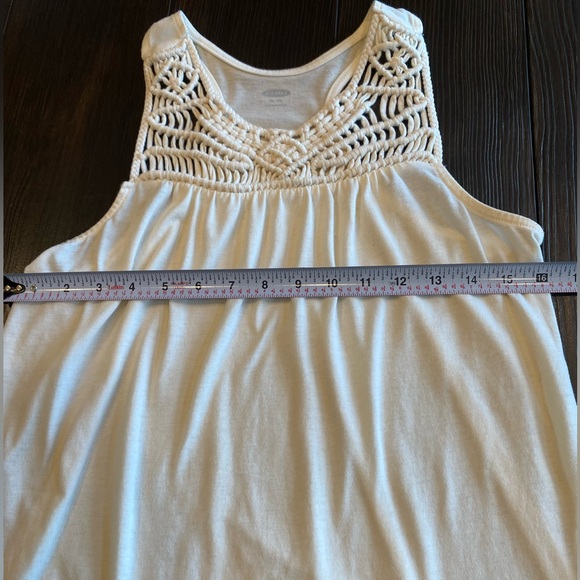 Old Navy Tank Top, Size XS (16), Crochet Detail Around Neckline - Picture 7 of 8